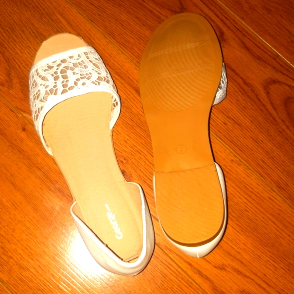 (7)🌷George🌷Lacey Crotchet White Slide On Sandals - Picture 4 of 9